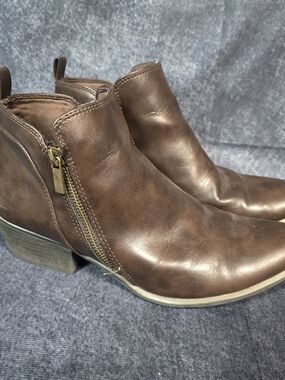 Women's Brown Leather Ankle Booties with Side Zip